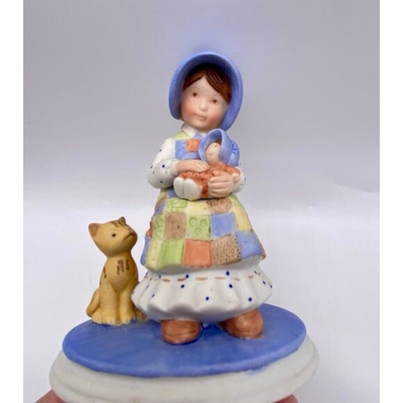 Vintage Holly Hobbie Figurines, Lot Of 3 Figurines. - Picture 3 of 16